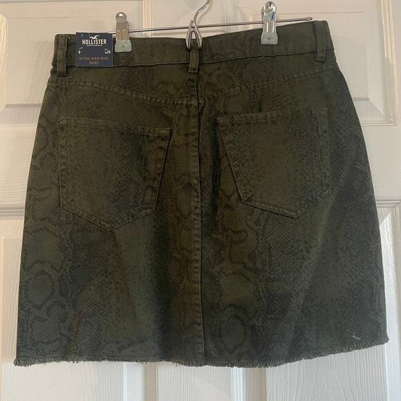 NWT Hollister Mini Skirt Size 9 29 Denim Cut Off Jean Snake Ultra High Rise - Picture 9 of 14
